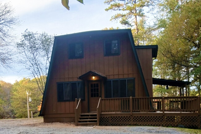 Building Photo - 44 Glen Torr