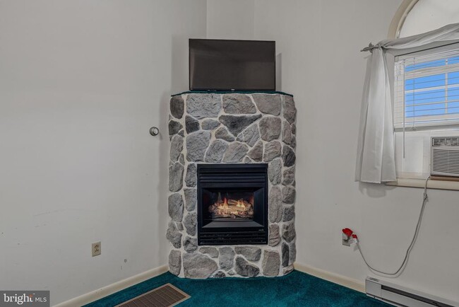 Photo - 184 Wilkes St Apartment Unit 4