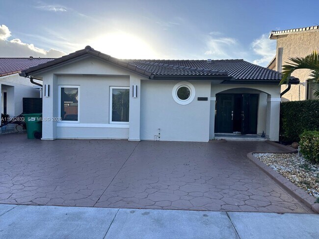 Building Photo - 5855 SW 128th Ct