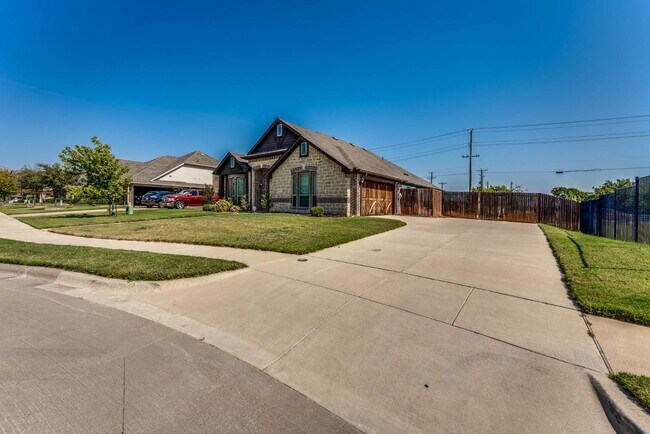 Photo - 4822 Windfern Way