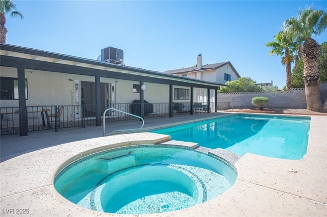 Photo - 6146 Peppermill Dr