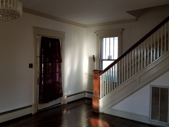 Photo - 318 S Dyer St