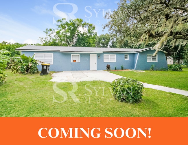 Building Photo - Welcome to this charming abode.