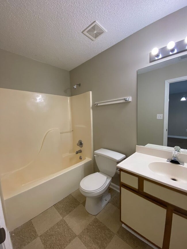 Photo - 101/105 Cameron Court Unit 105 Cameron Court