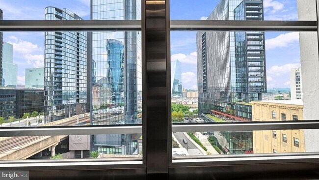 Photo - 2200 Arch St Unit 705