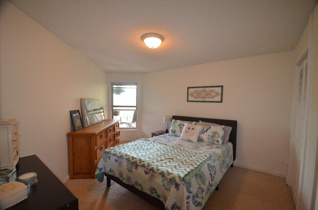 Updated Unit! Great Views! Year lease! - Updated Unit! Great Views! Year lease! Casa
