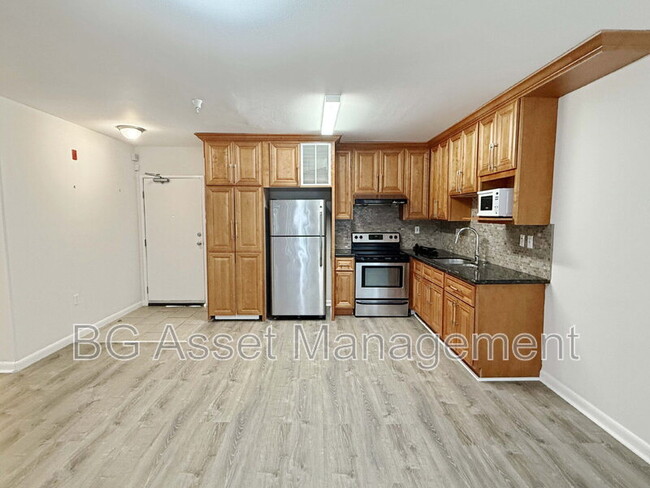 Photo - 1459 MacArthur Blvd Condo Unit 16