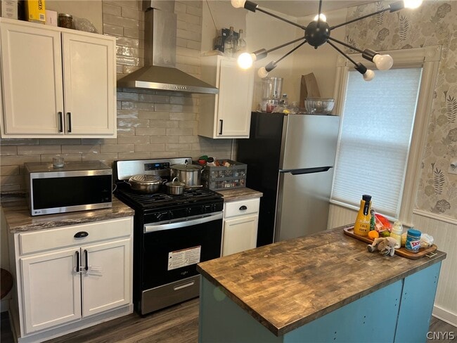 Photo - 110 Clinton Pl