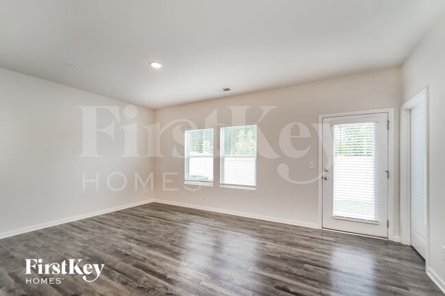 Photo - 2035 Cypress Village Dr NW