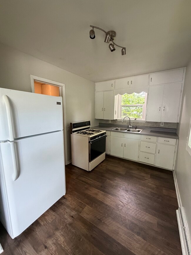Photo - 2118 Ferrol St Unit 2118