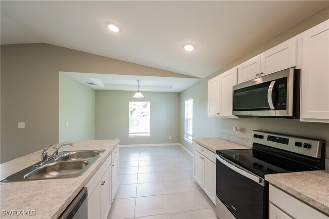 Photo - 1218 Beaver St E