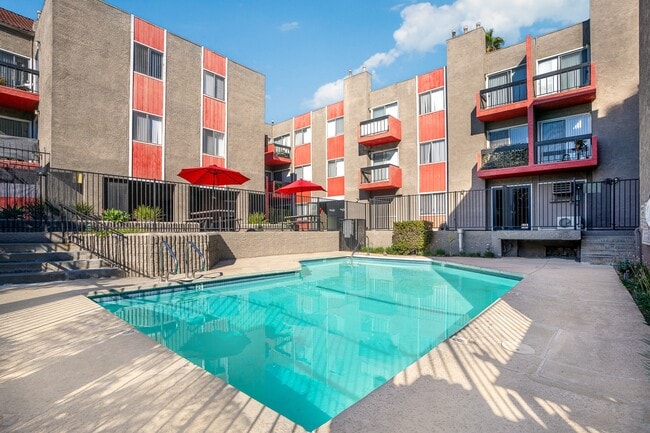 Kingsley Plaza