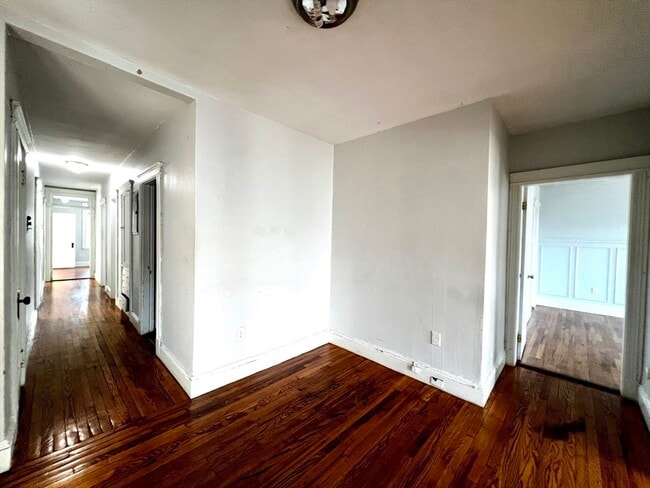 Photo - 76 Babcock St Unit 3