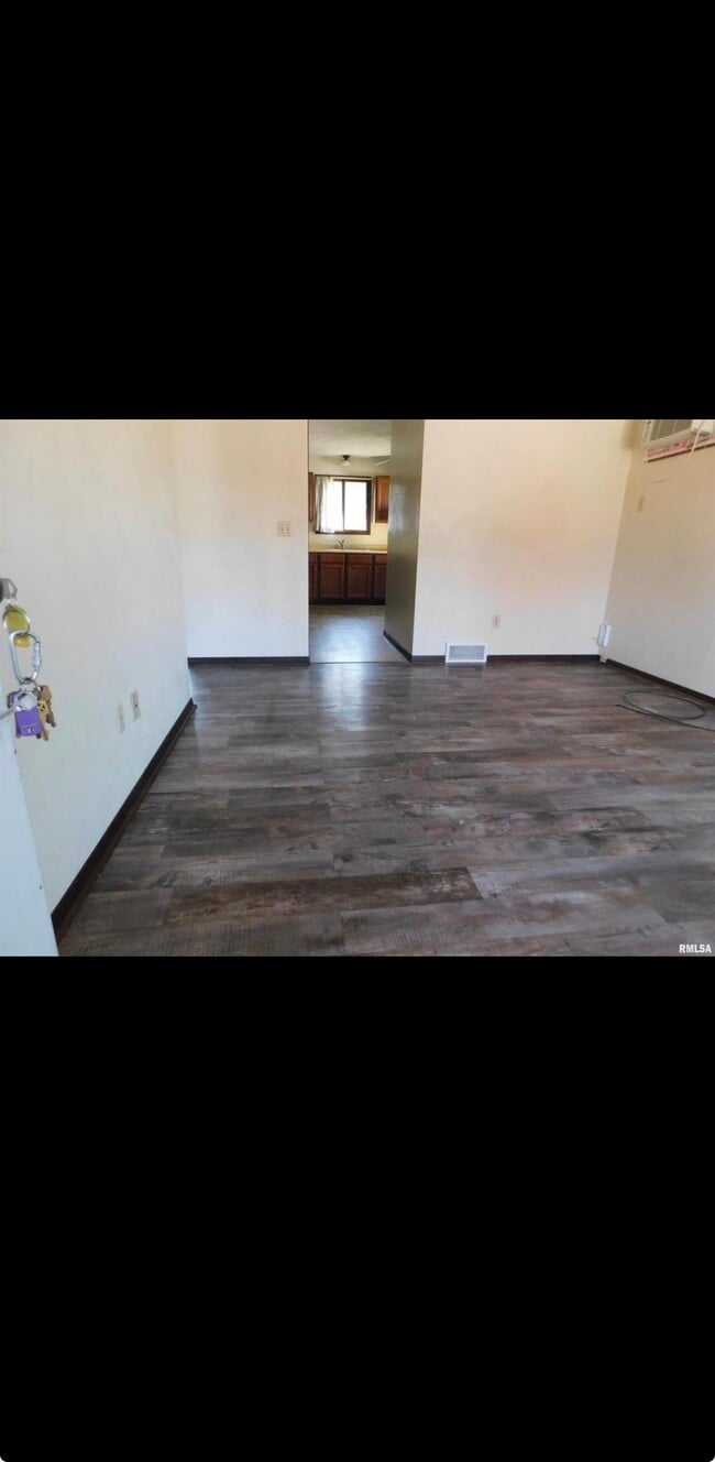 Photo - 737 9th St Unidad 737 9th St