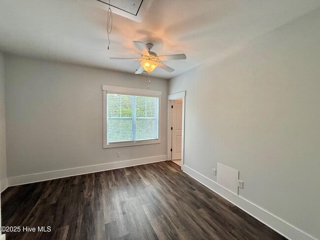 Photo - 4006 Tamarisk Ln