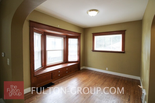 Photo - 113 Dwight Ave SE