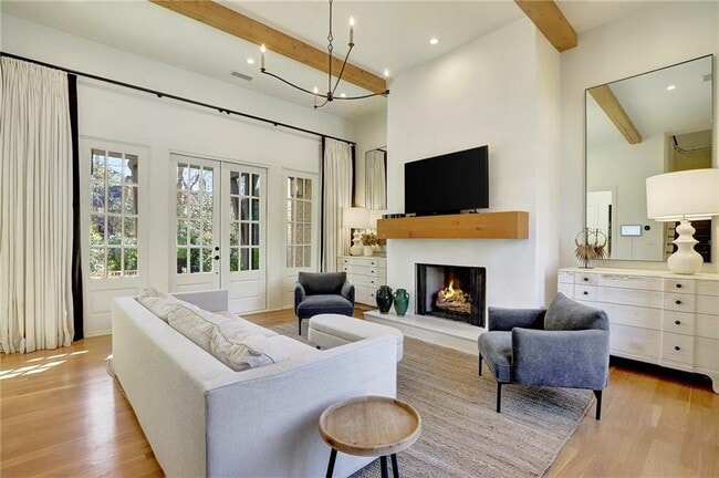 Photo - 118 Gainey Ln