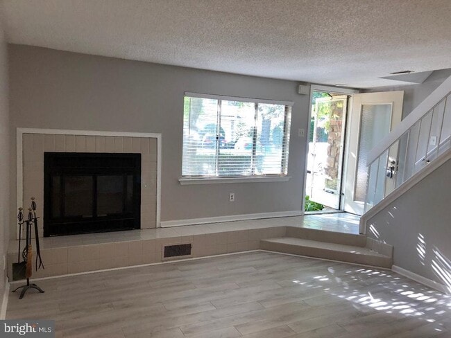 Building Photo - 309 Headhouse Ct