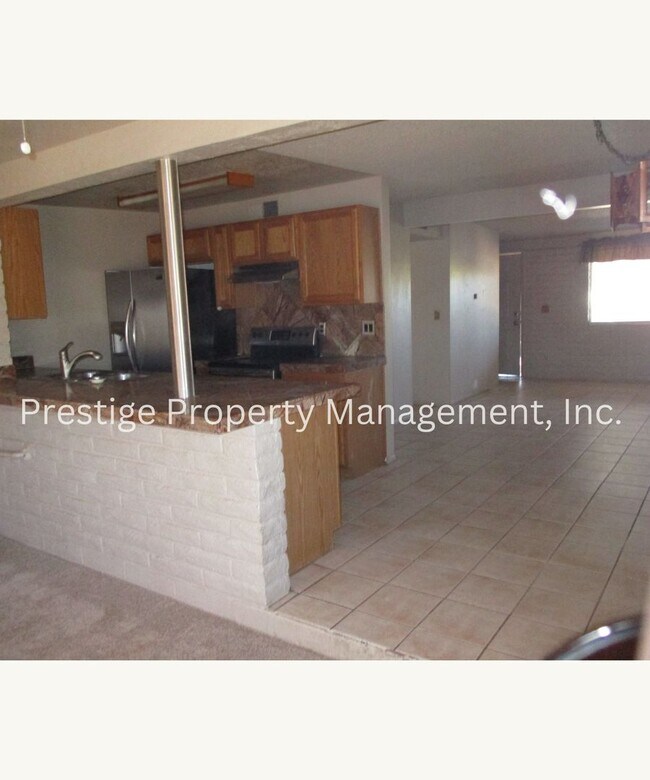 Photo - Check Out This 3/2 South-East Side Charmer!