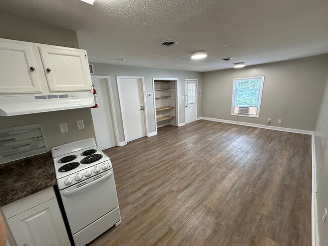 Photo - 335 W State St Unit Apt 3