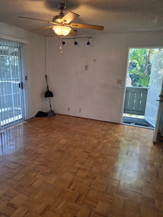 Living room - 271 Mananai Pl
