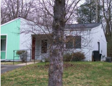 Building Photo - 1510 Rosa Ter