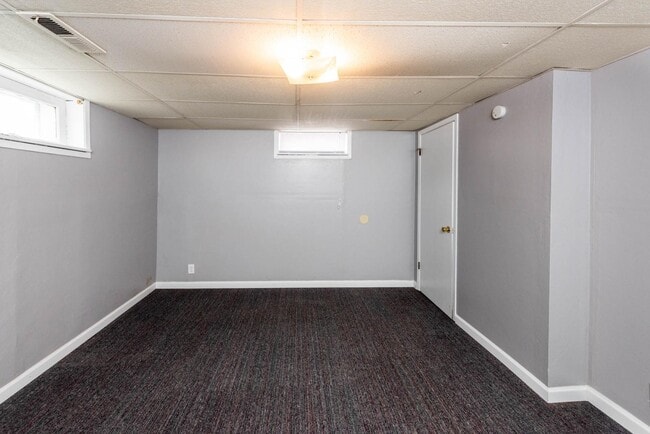 Photo - 719 Caroline St