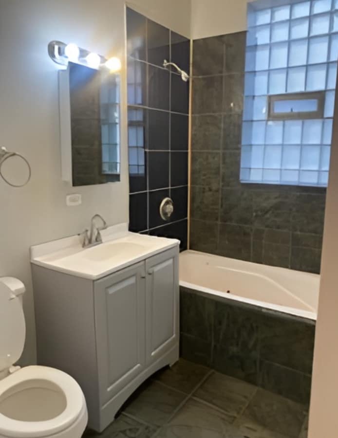 5611 S. Princenton - 5611 S. Princenton Unit 1