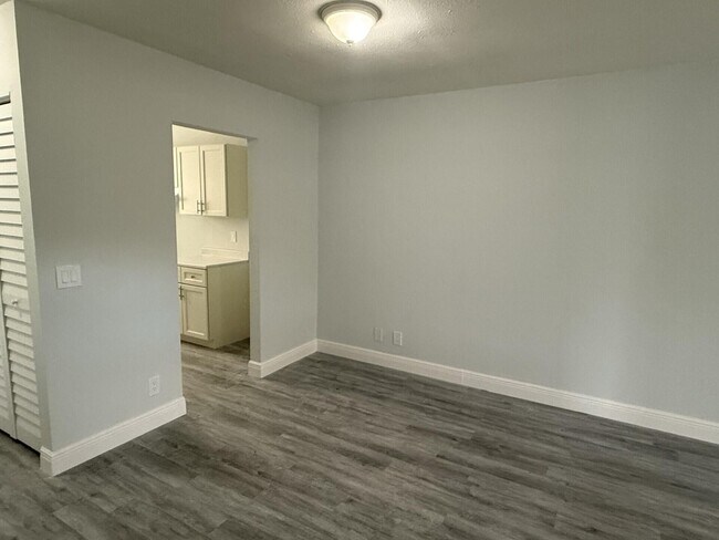 Photo - 3525 Avenue J