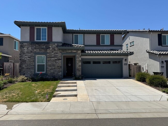 Beautiful 5 Bedroom, 3 Bathroom, 2800 Sqft... - Beautiful 5 Bedroom, 3 Bathroom, 2800 Sqft... House