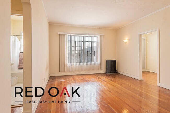 Photo - Welcome to This Charming Studio Featuring ... Unit 306