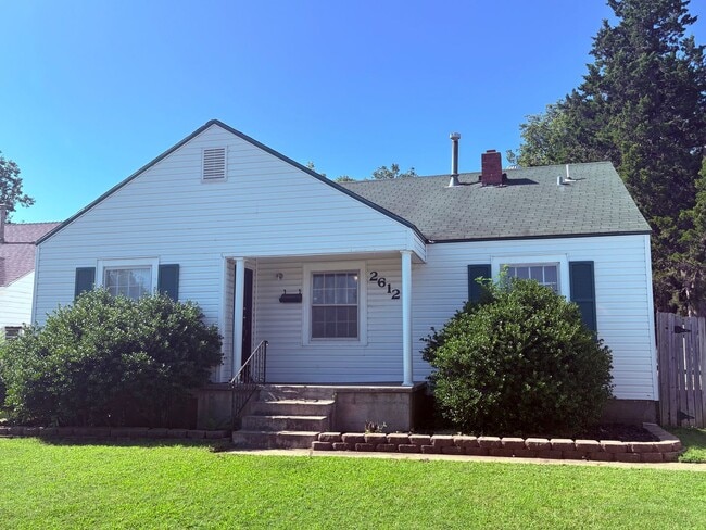 Charming two bedroom home in N.W. OKC - Charming two bedroom home in N.W. OKC