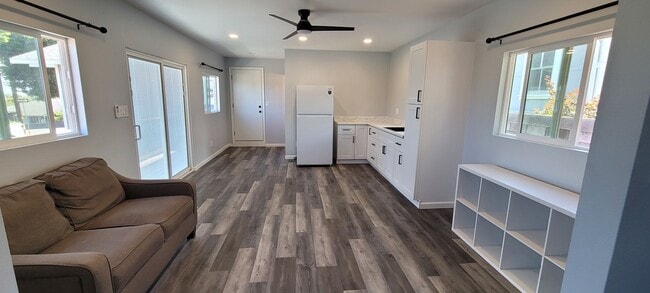 Photo - Ohana in Wailuku-Available February 1st!
