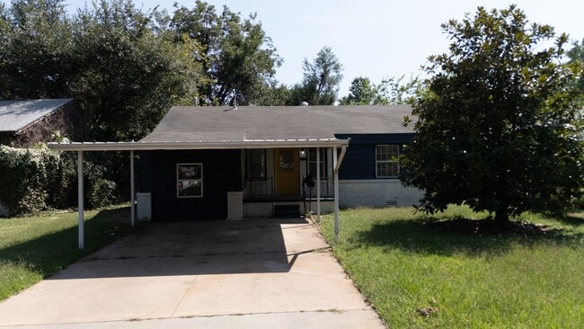 Building Photo - 3 Bedroom Rent to Own Home Available!