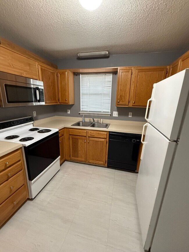 Photo - Home with 3 Bedrooms, 2 Baths & Single Attached Garage in Catawba NC