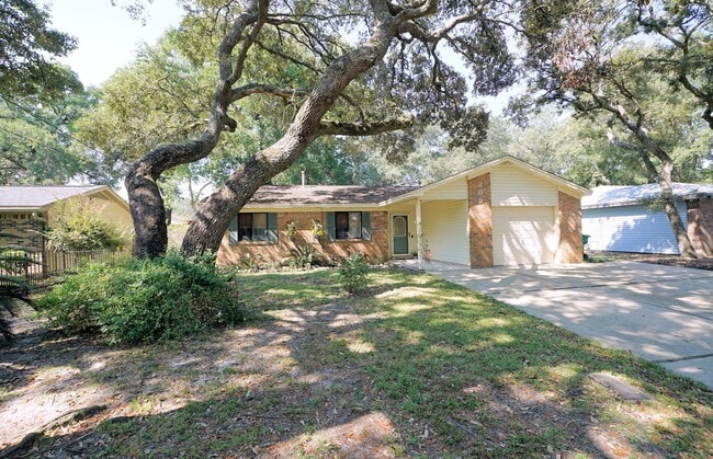 Photo - Central Niceville Location
