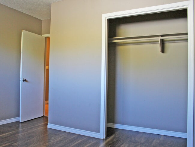 Photo - Raydel Manor