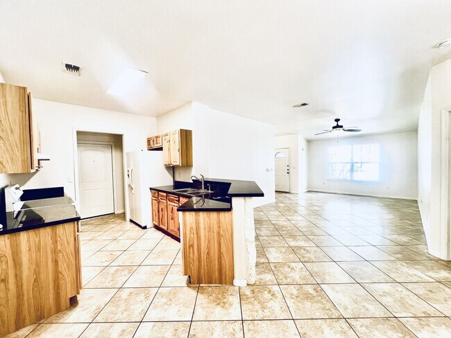 Photo - 3-Bedroom/2-Bath Duplex in Lago Vista