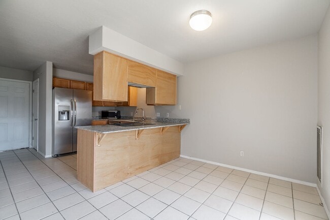 Photo - Daisy Ln 971-973 Unidad Daisy 973
