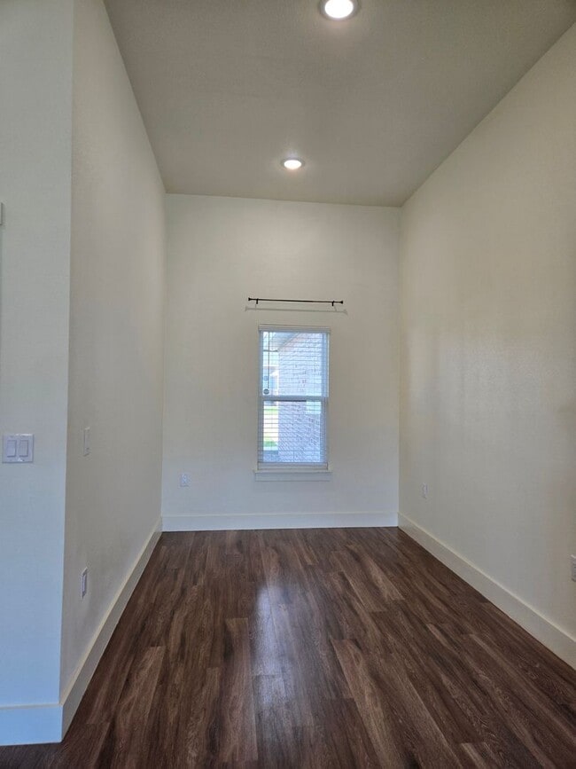 Photo - 217 Abbey Rd