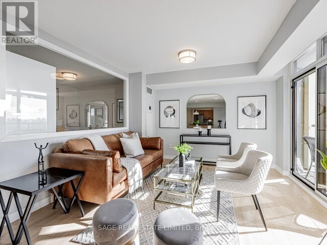 Photo - 812 Lansdowne Ave Unit 627