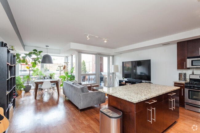 Building Photo - 744 W Fullerton Ave Unit 202 Rental