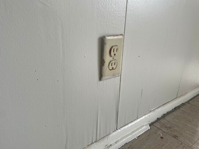 Photo - 705 Bustamante St