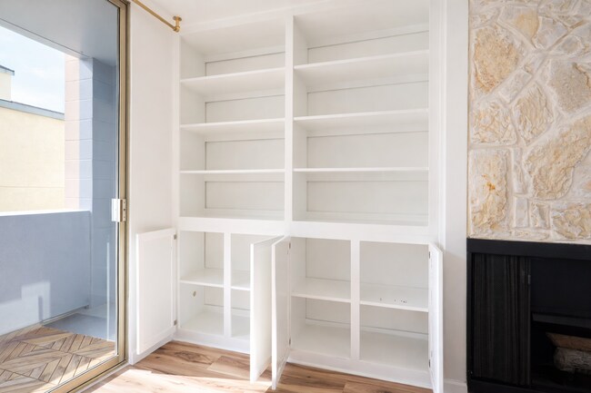 Photo - 421 S La Fayette Park Pl Unidad 404