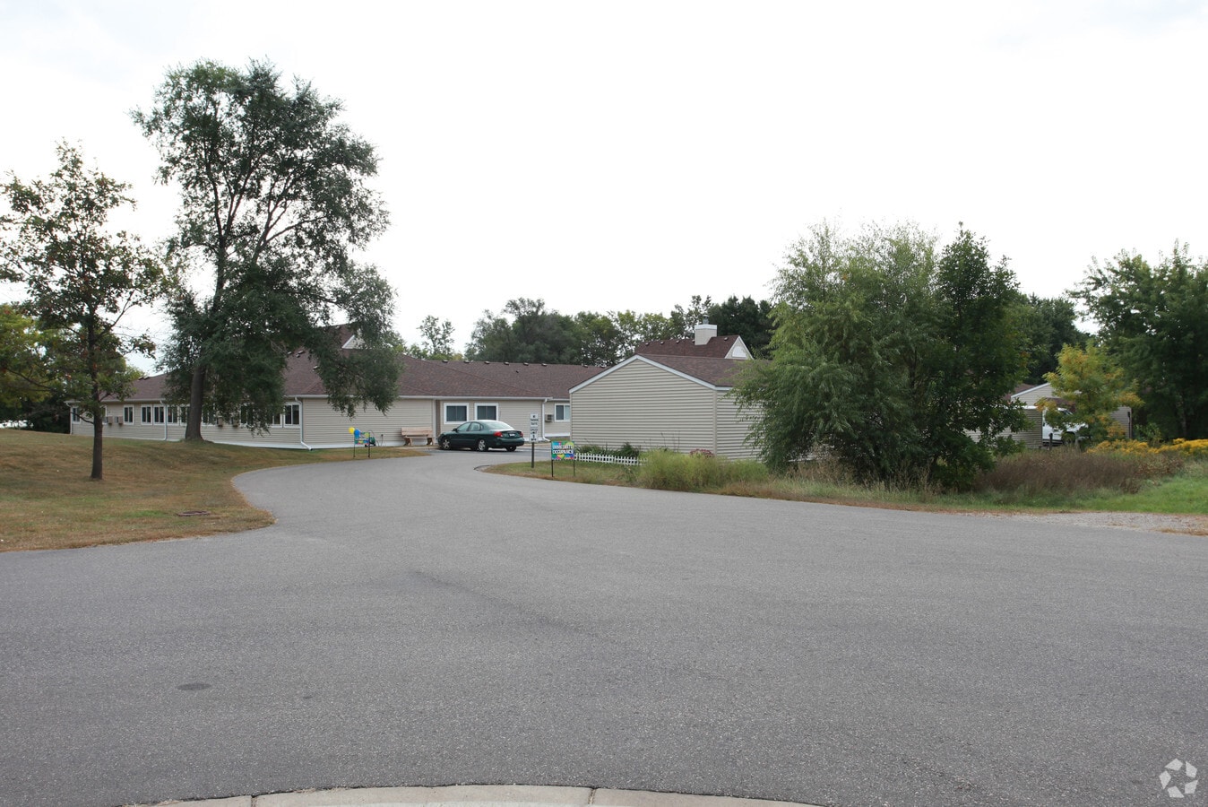 Photo - Muller Manor Apartments