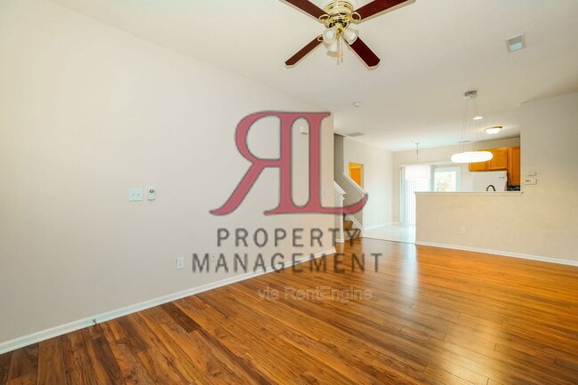 Photo - 146 Portrait Cir