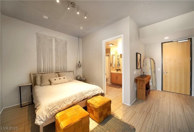 Photo - 353 E Bonneville Ave Unit 215