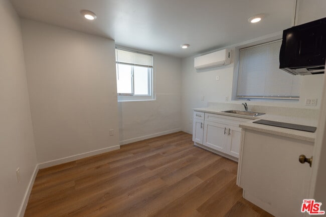 Photo - 1420 Alvarado Terrace Unidad 14