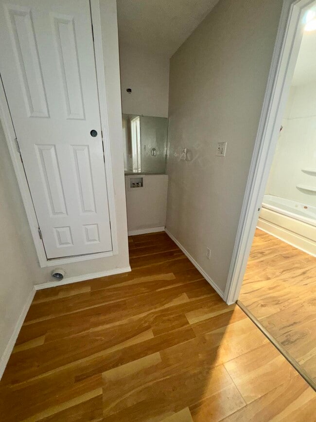 Photo - 4512 Lehigh St