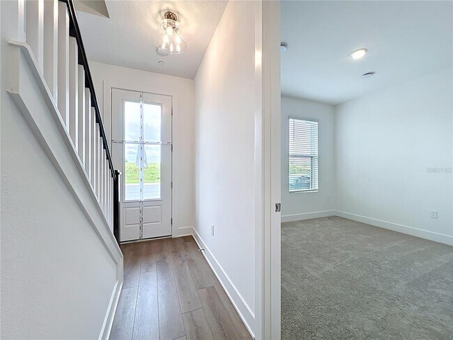 Photo - 15465 Hamlin Pk Dr